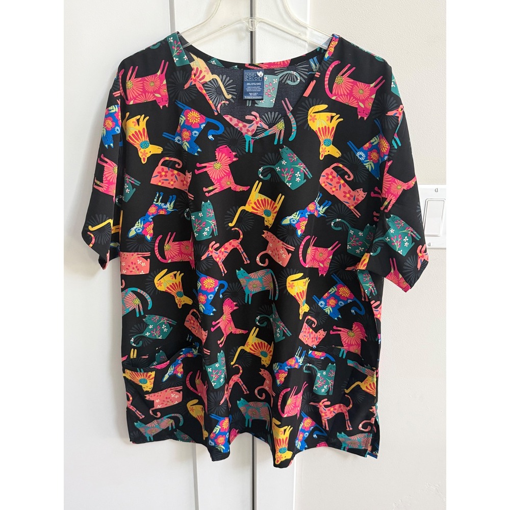 Zoe + Chloe Women 2XL Black Multi Color Cat Dog Print Scrub‎ Top V-Neck Z18213